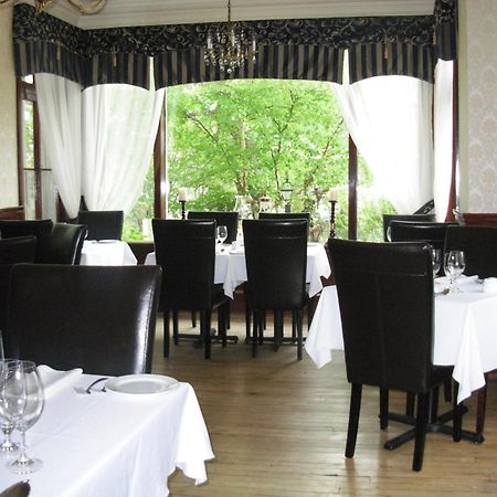 Chez Truchon Bistro-Auberge La Malbaie Eksteriør bilde